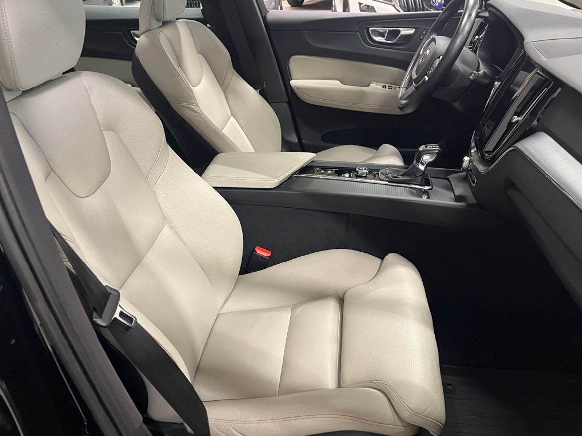 Volvo XC60 2019 - miniatyr 7