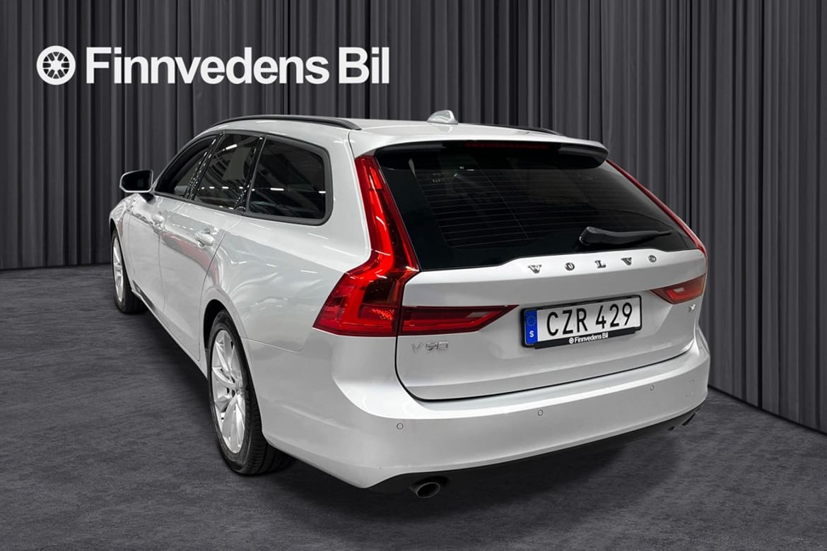 Volvo V90 2018 - miniatyr 2