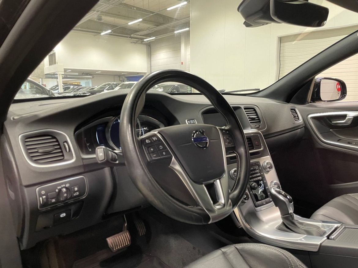 Volvo V60 2017 - miniatyr 12