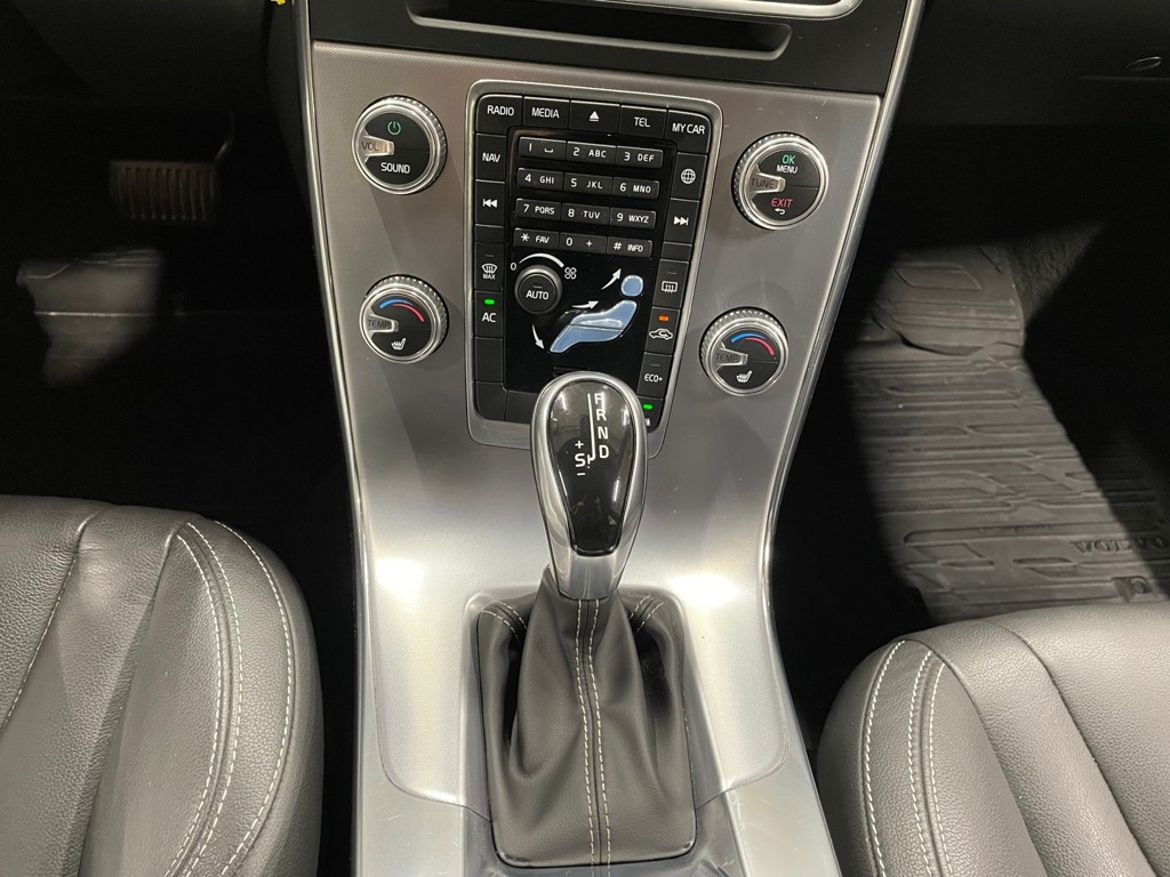 Volvo V60 2017 - miniatyr 16
