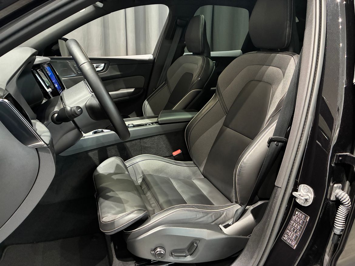 Volvo XC60 2025 - miniatyr 6