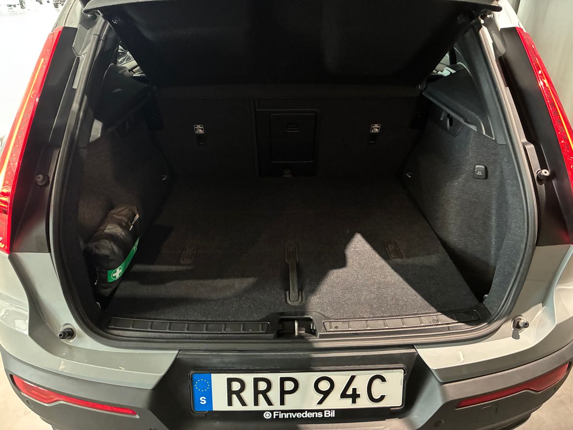 Volvo XC40 2025 - miniatyr 9