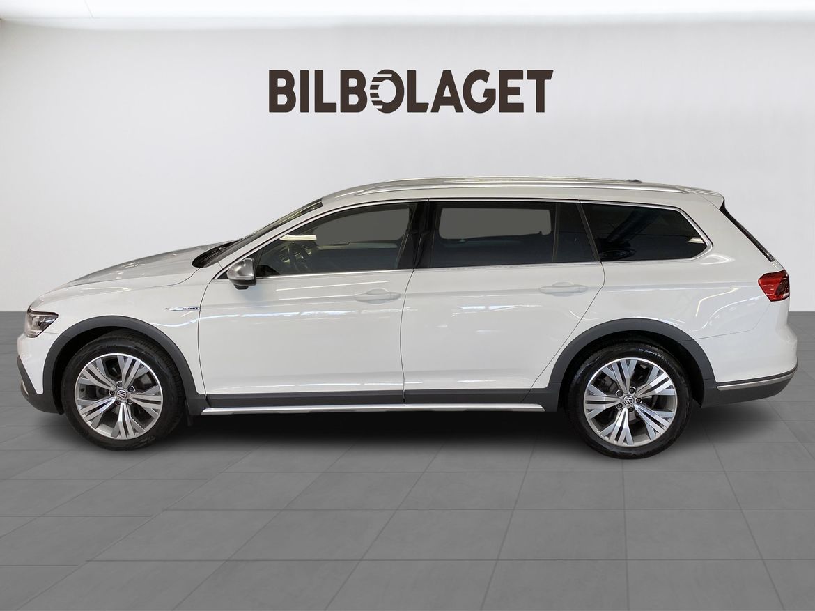 Volkswagen Passat 2020 - miniatyr 2