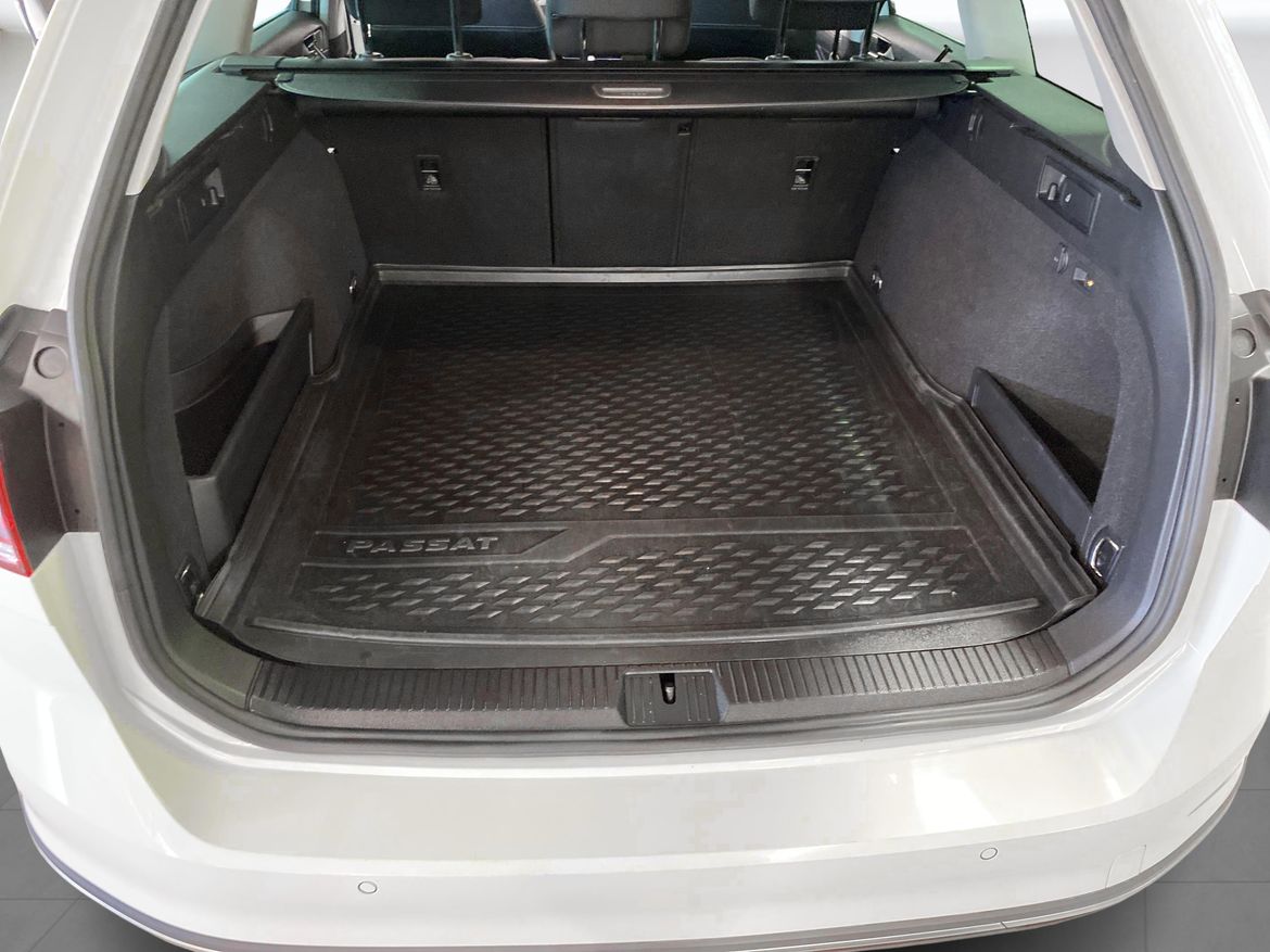 Volkswagen Passat 2020 - miniatyr 12