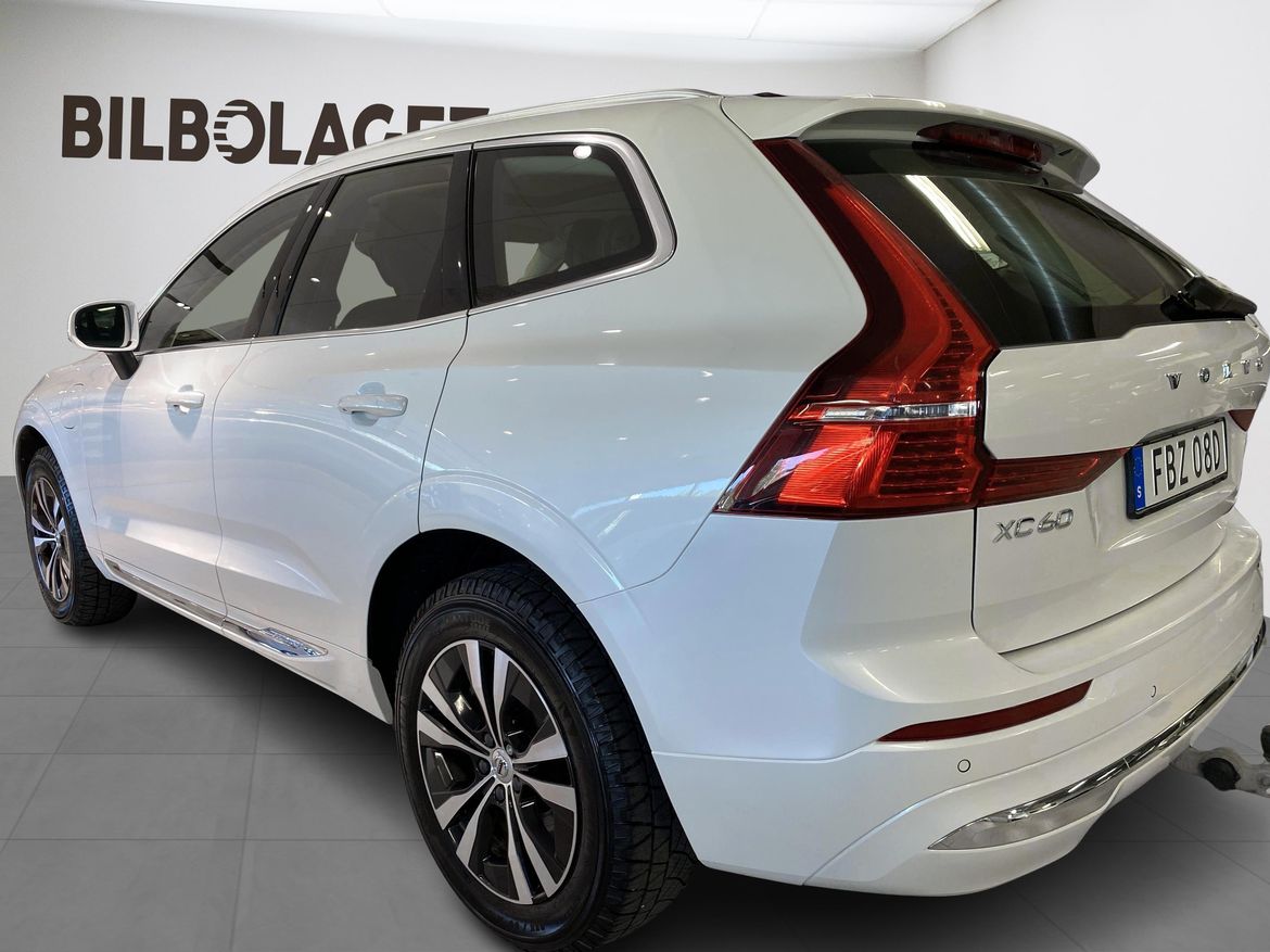 Volvo XC60 2023 - miniatyr 3