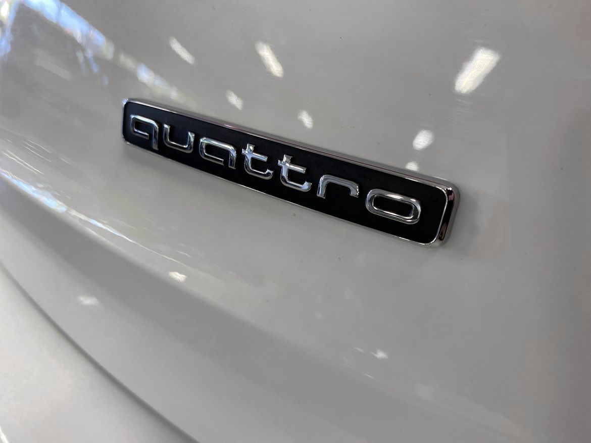 Audi Q3 2020 - miniatyr 12