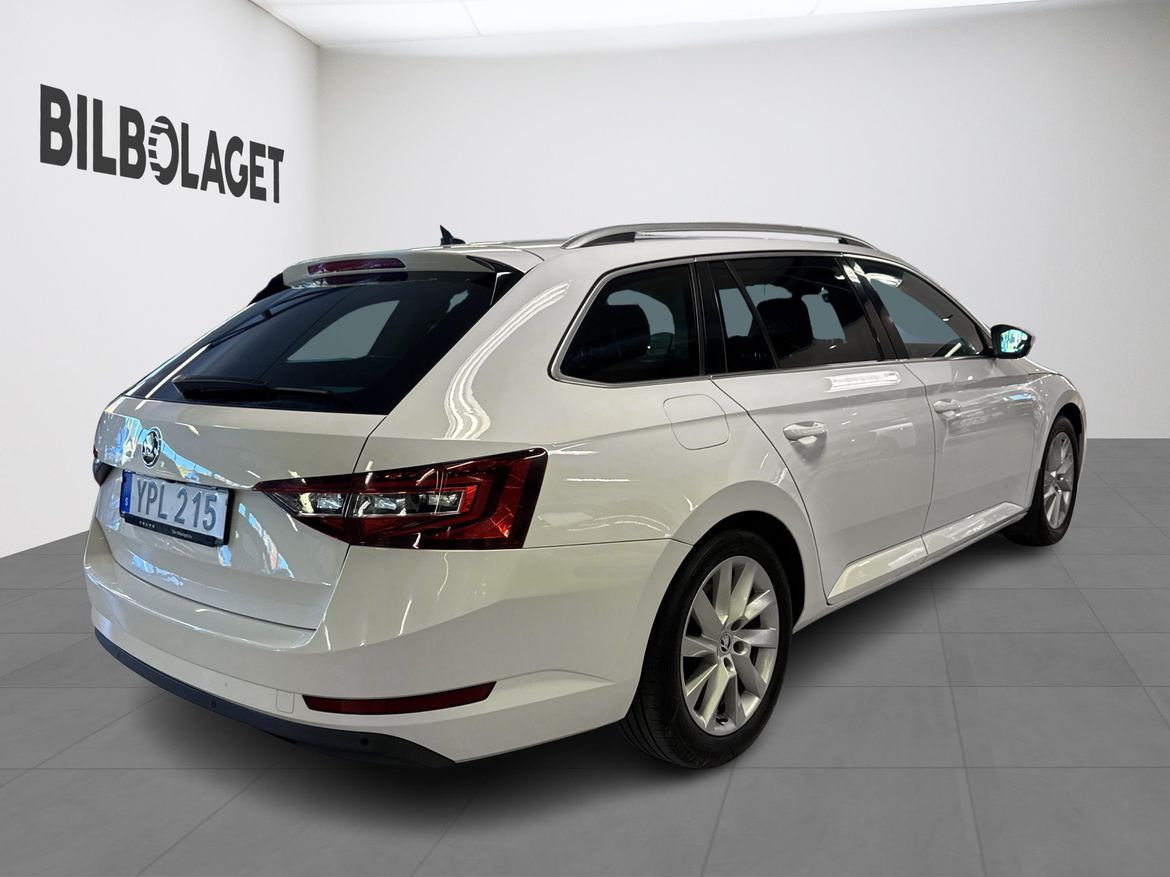 Škoda Superb 2018 - miniatyr 4