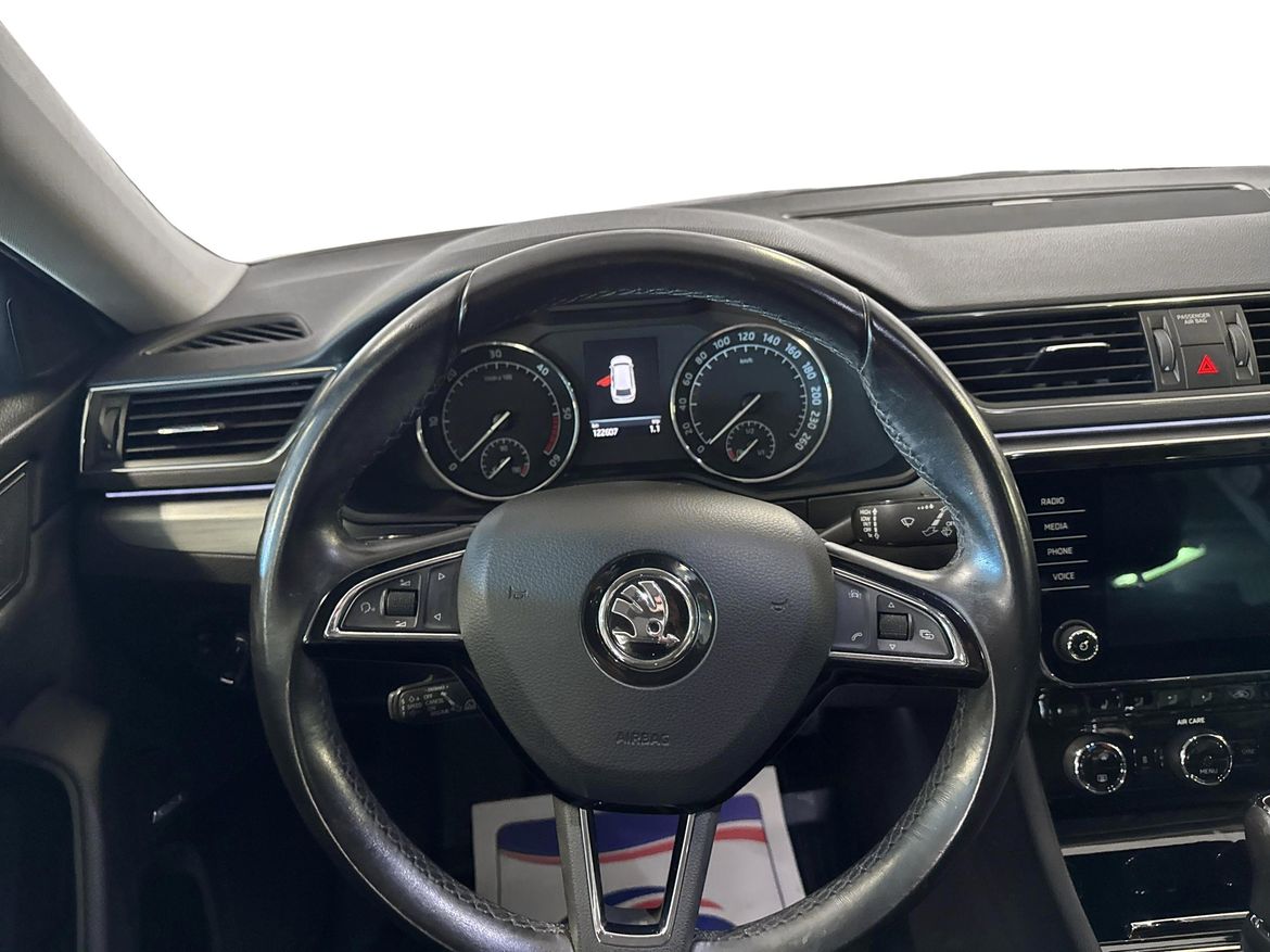 Škoda Superb 2018 - miniatyr 9