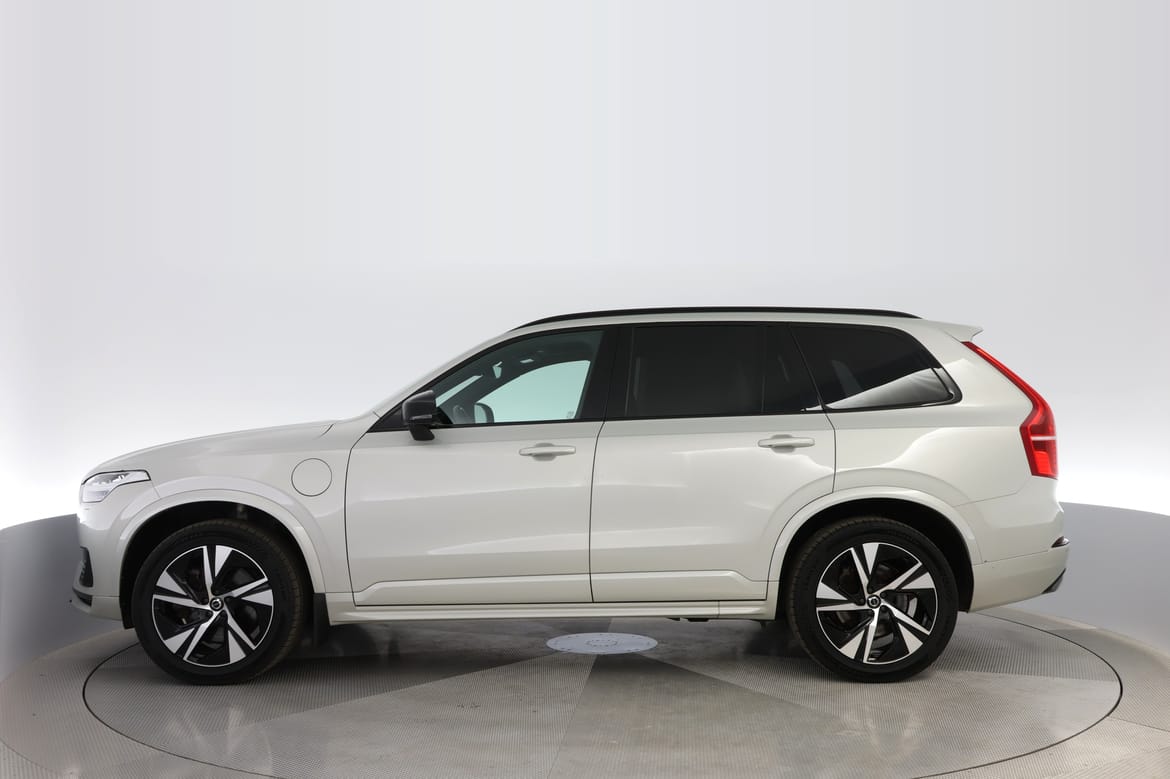 Volvo XC90 2022 - miniatyr 2