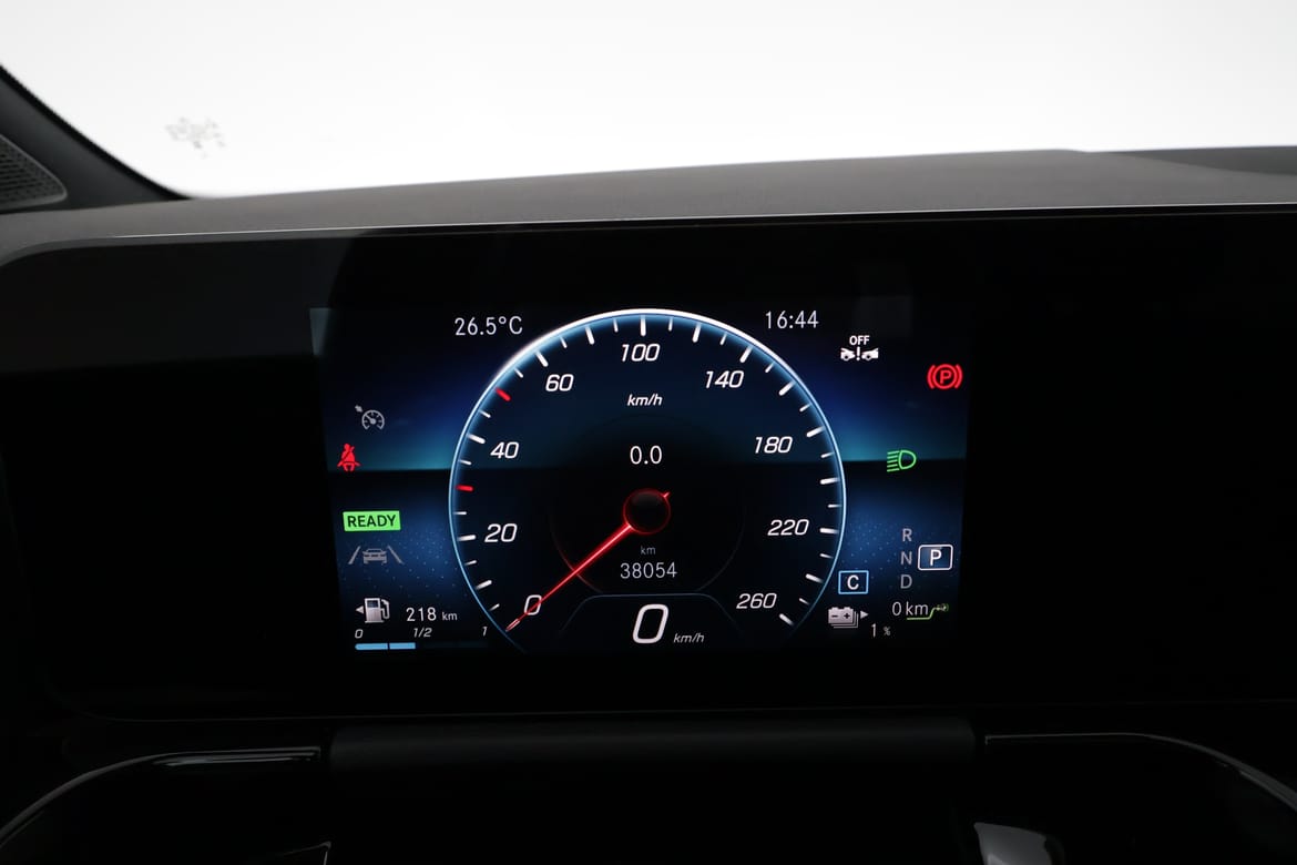 Mercedes-Benz GLA 2023 - miniatyr 11