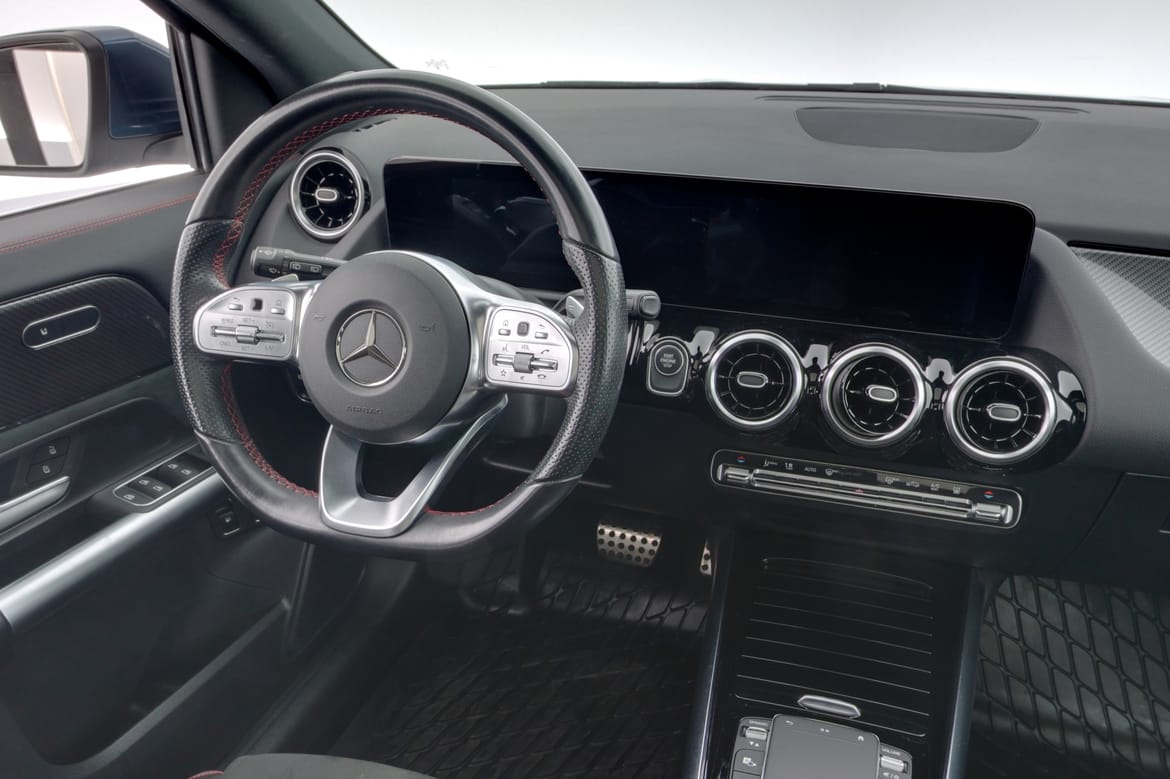 Mercedes-Benz GLA 2023 - miniatyr 8