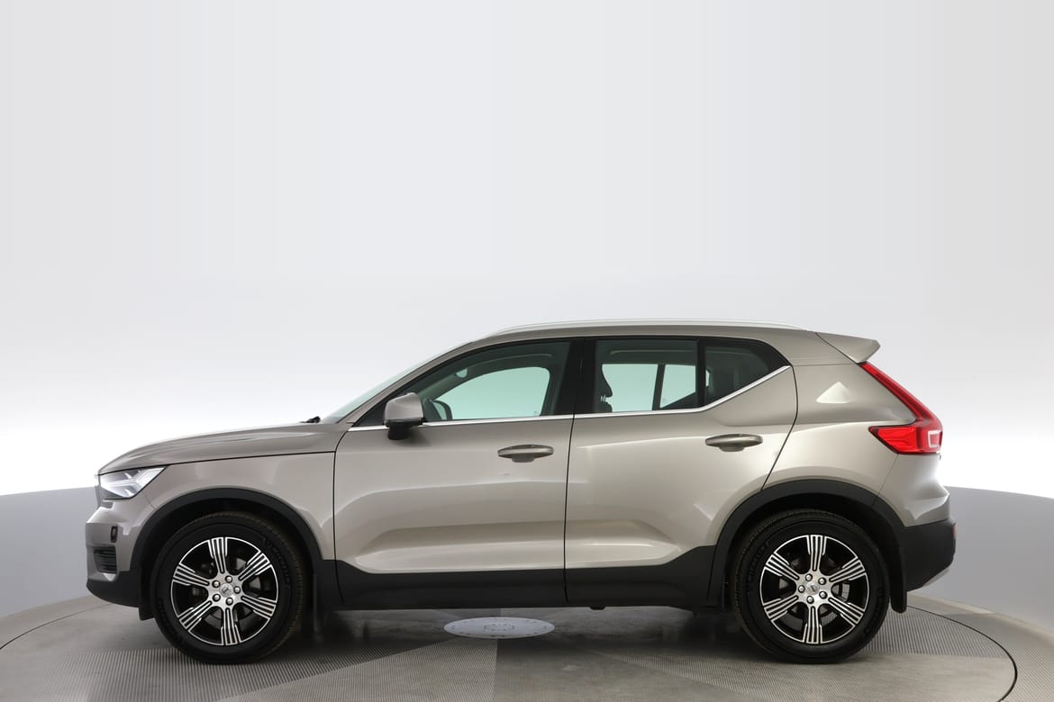 Volvo XC40 2022 - miniatyr 2