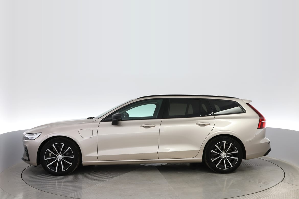 Volvo V60 2025 - miniatyr 2