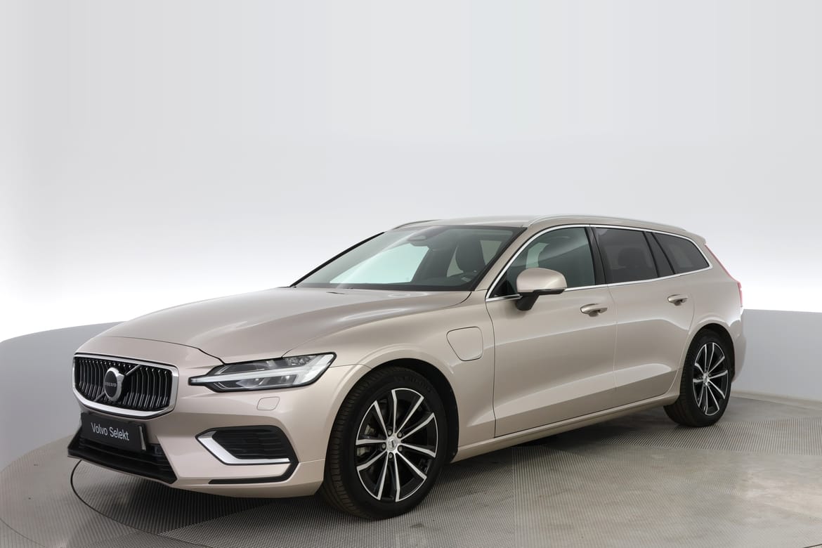 Volvo V60 2025 - bild 1 av 17