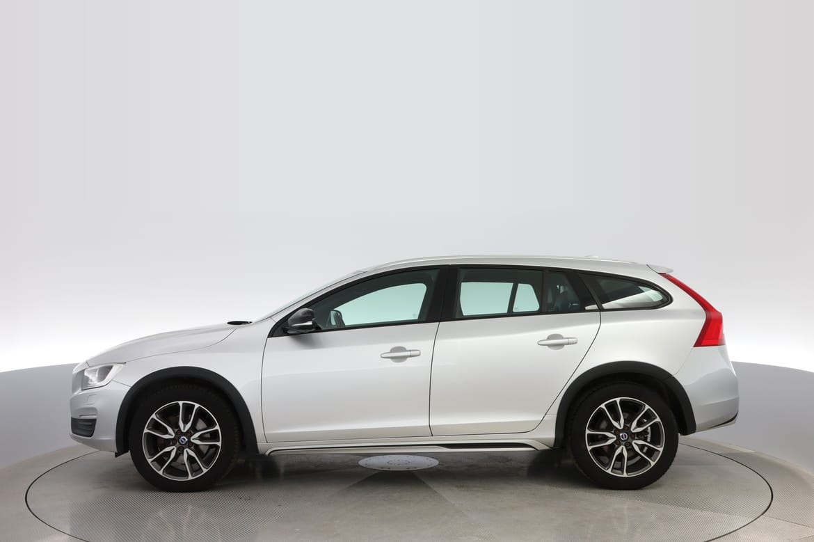 Volvo V60 2017 - miniatyr 2