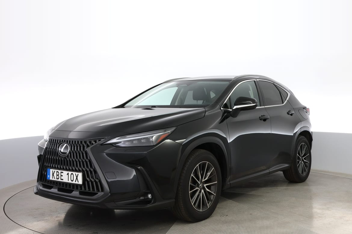 Lexus NX 2023 - bild 1 av 17