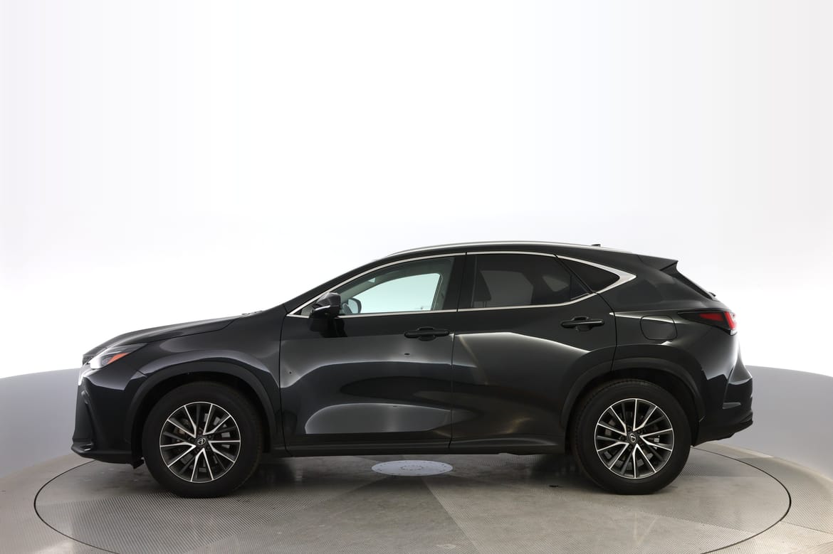 Lexus NX 2023 - miniatyr 2