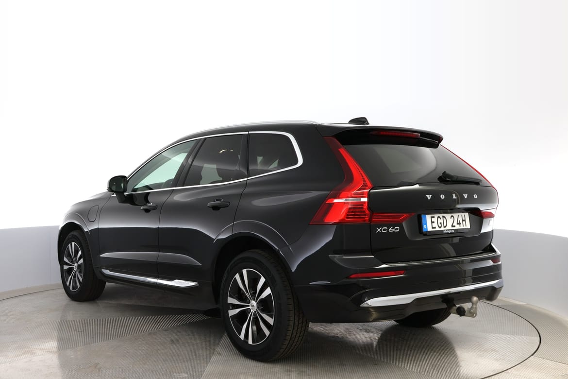 Volvo XC60 2023 - miniatyr 3
