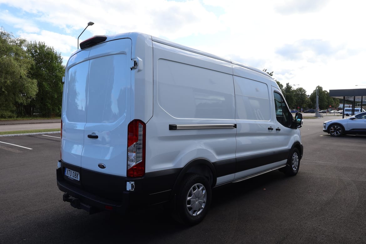 Ford Transit 2022 - miniatyr 4