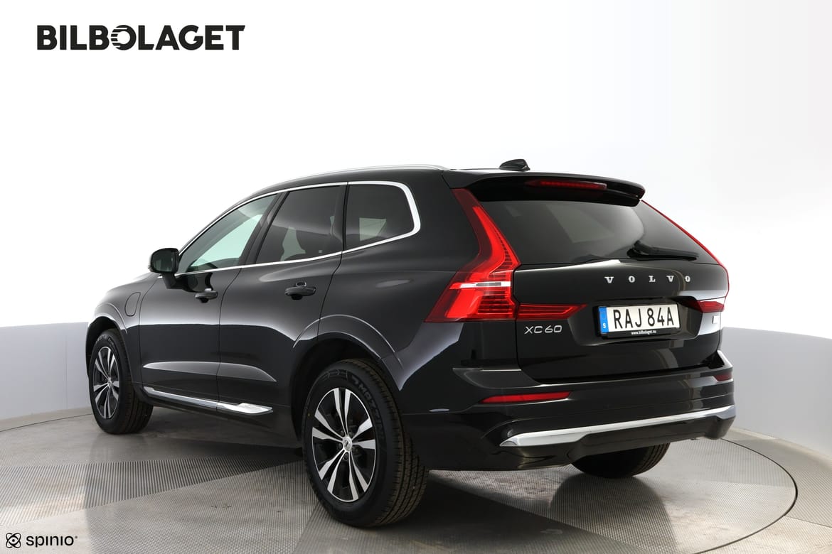Volvo XC60 2023 - miniatyr 3