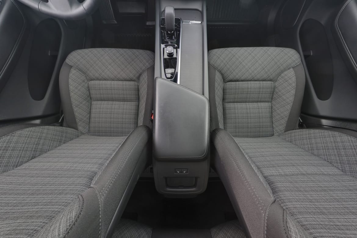 Volvo XC60 2023 - miniatyr 9
