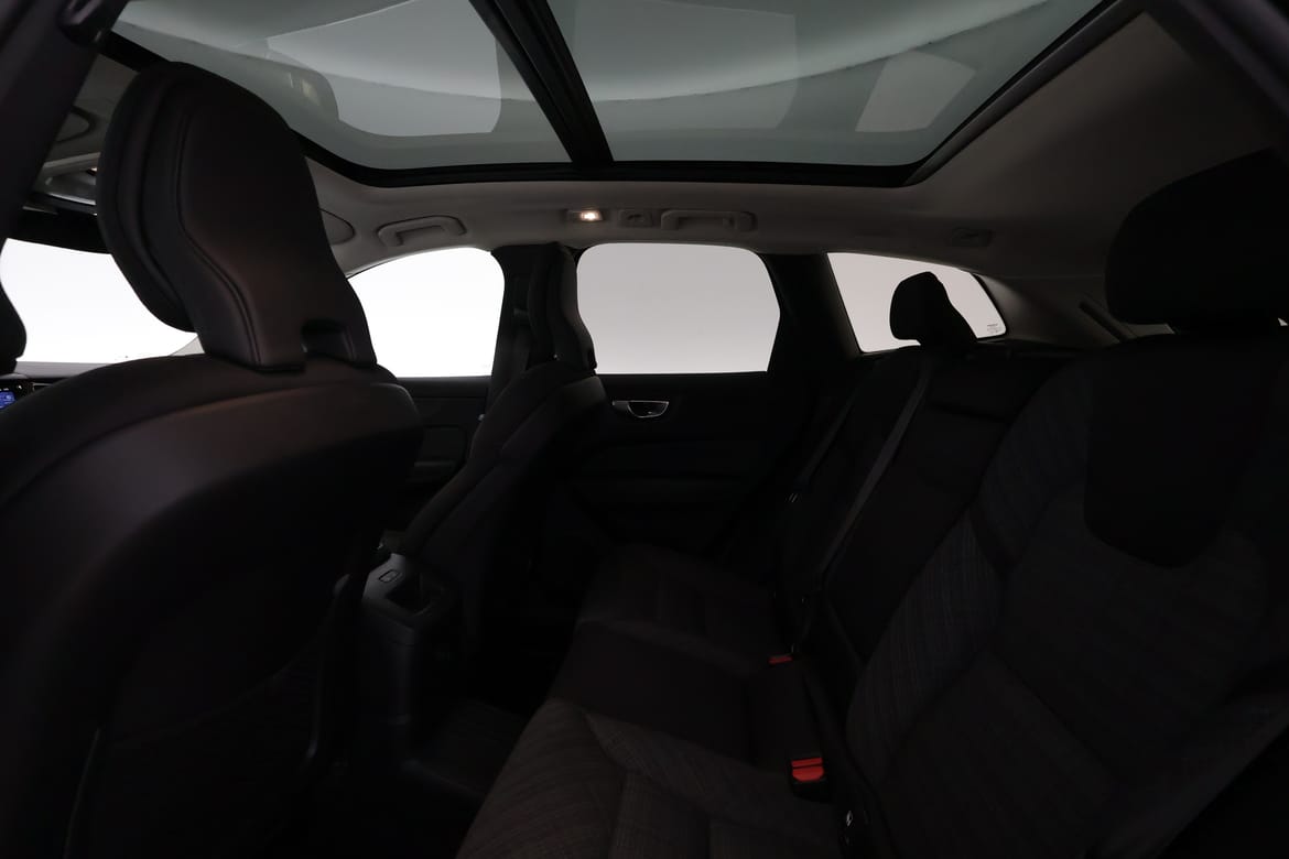 Volvo XC60 2023 - miniatyr 10