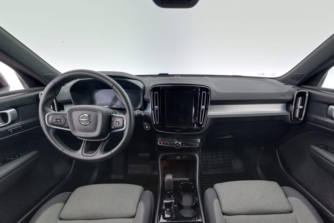 Volvo XC40 2025 - miniatyr 7