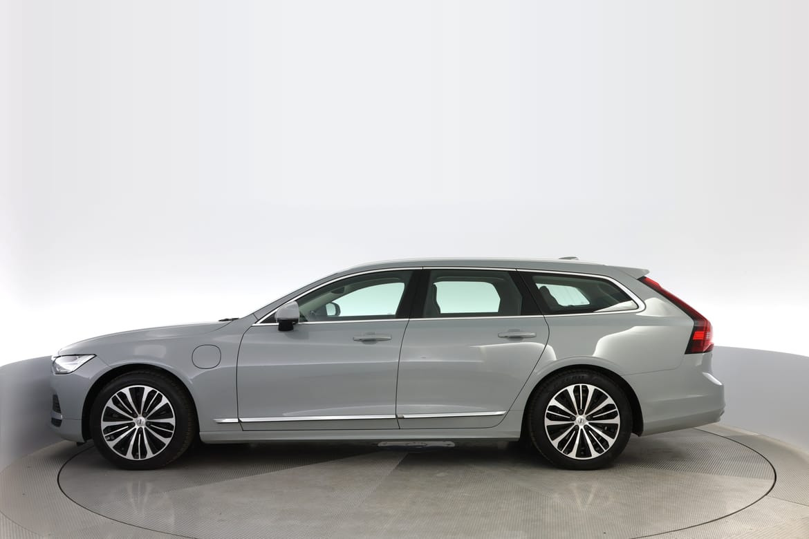 Volvo V90 2024 - miniatyr 2