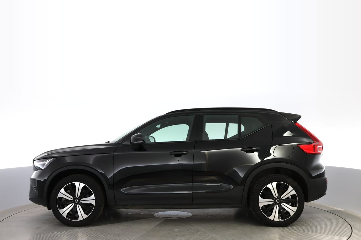 Volvo XC40 2023 - miniatyr 2
