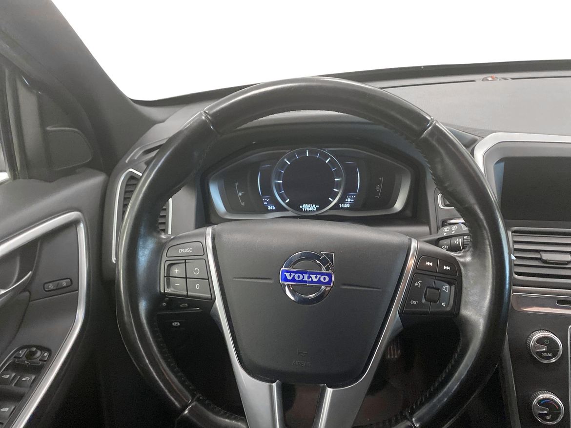 Volvo XC60 2015 - miniatyr 9