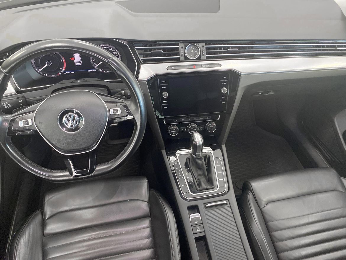 Volkswagen Passat 2019 - miniatyr 8