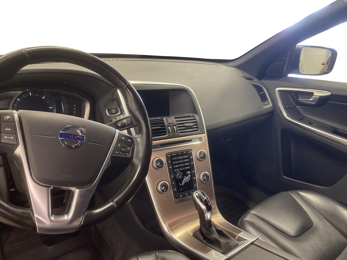 Volvo XC60 2017 - miniatyr 8