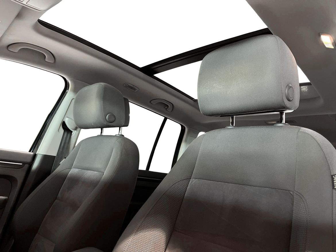 Volkswagen Touran 2015 - miniatyr 23