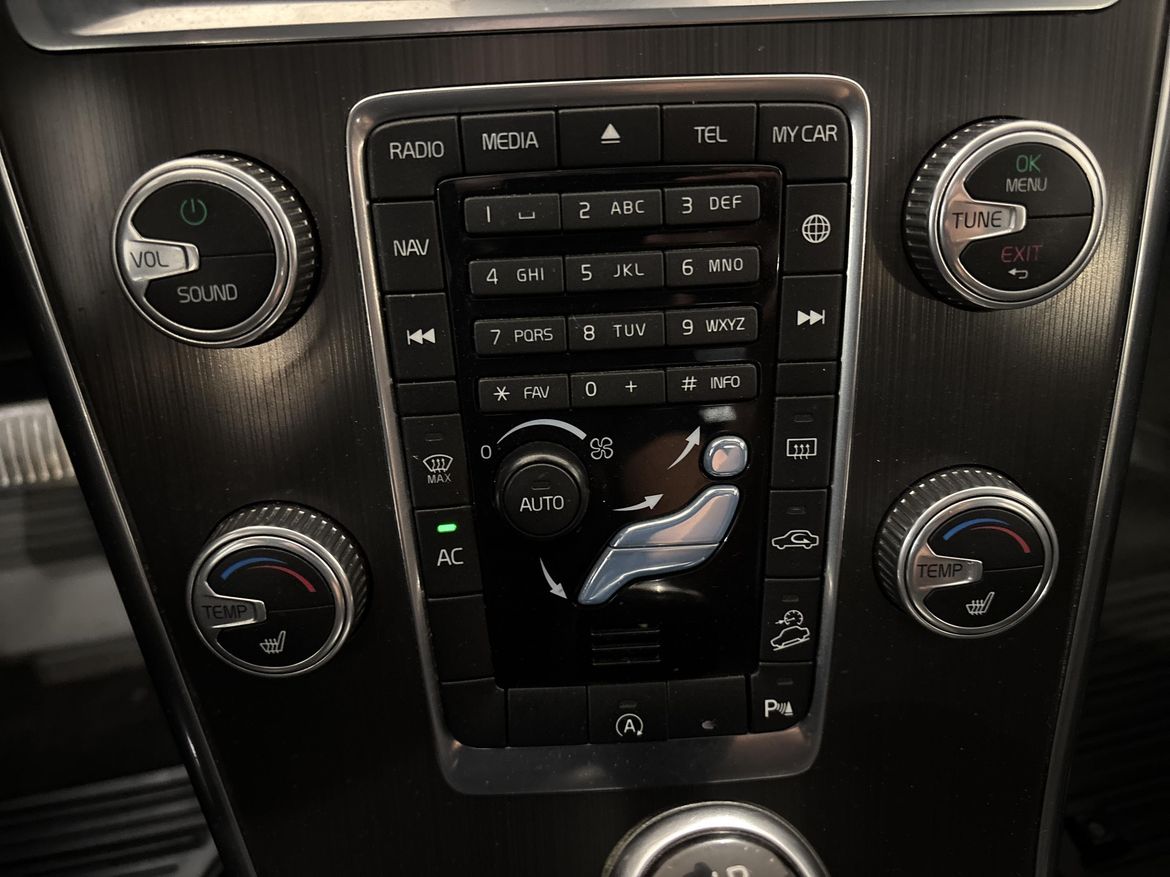 Volvo XC60 2016 - miniatyr 12