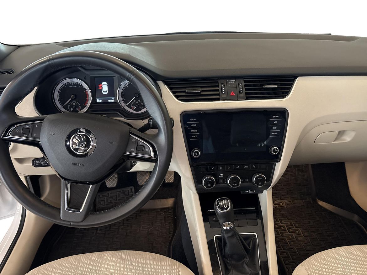 Škoda Octavia 2020 - miniatyr 8