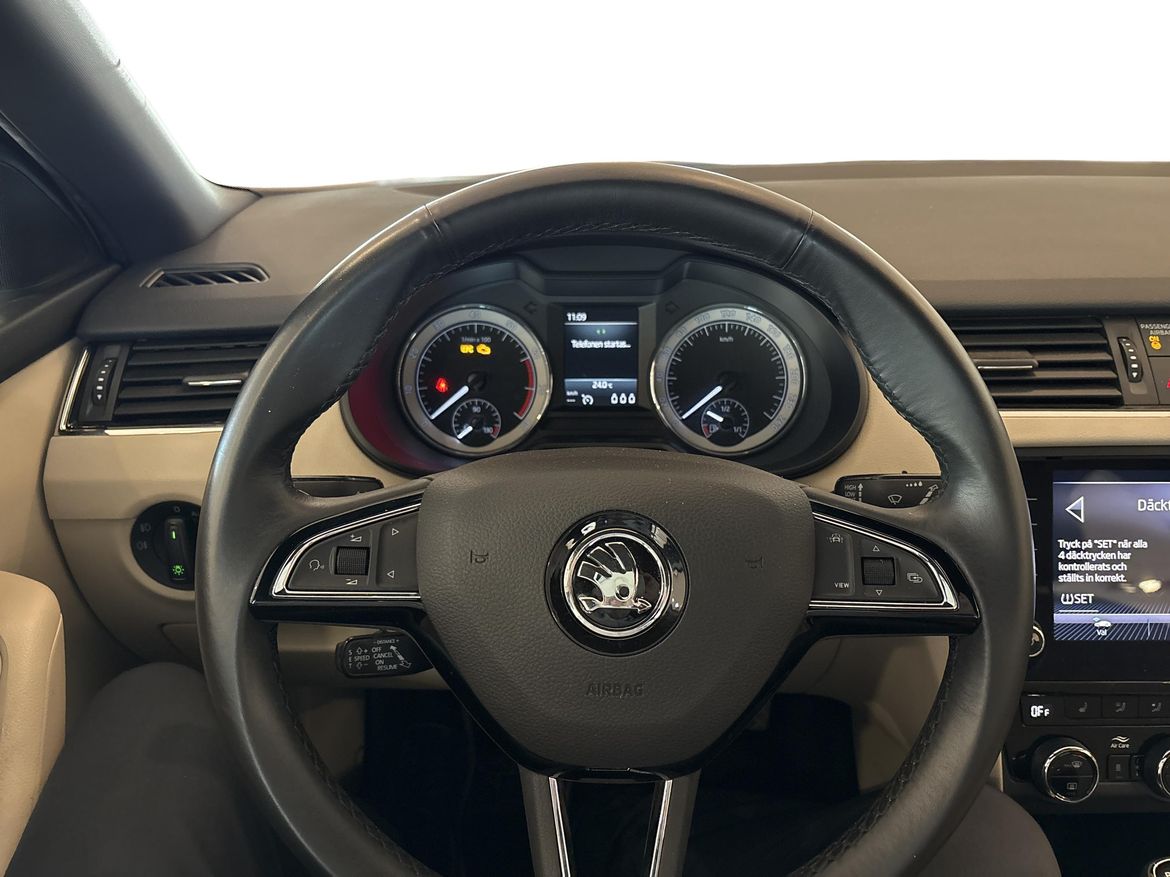 Škoda Octavia 2020 - miniatyr 9