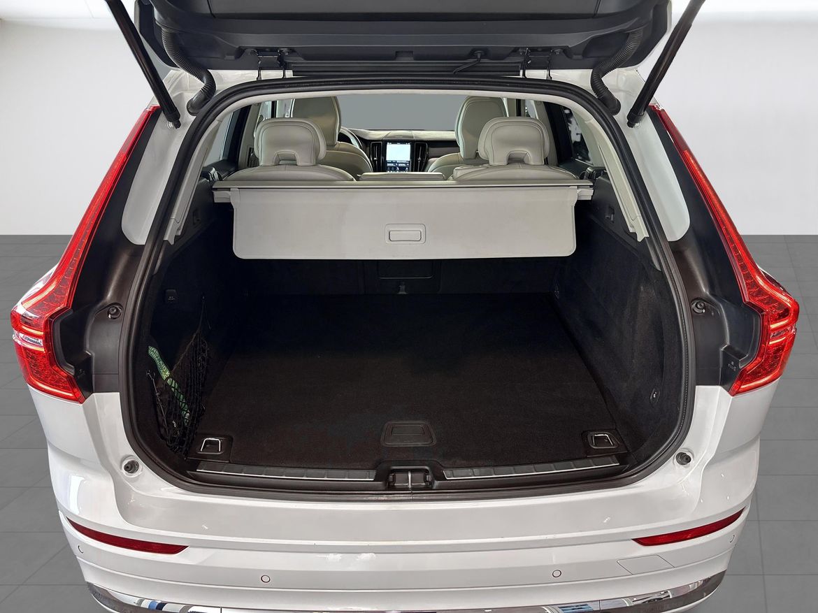Volvo XC60 2022 - miniatyr 11