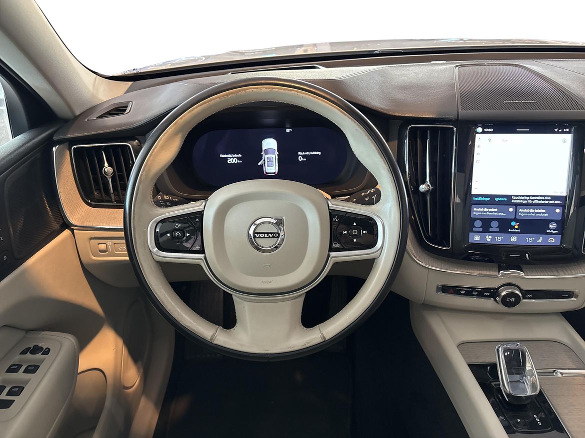 Volvo XC60 2022 - miniatyr 9