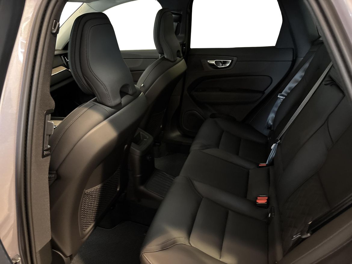 Volvo XC60 2027 - miniatyr 8