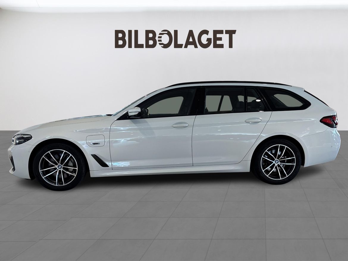BMW 5-serie 2022 - miniatyr 2