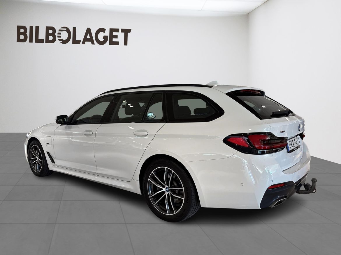 BMW 5-serie 2022 - miniatyr 3