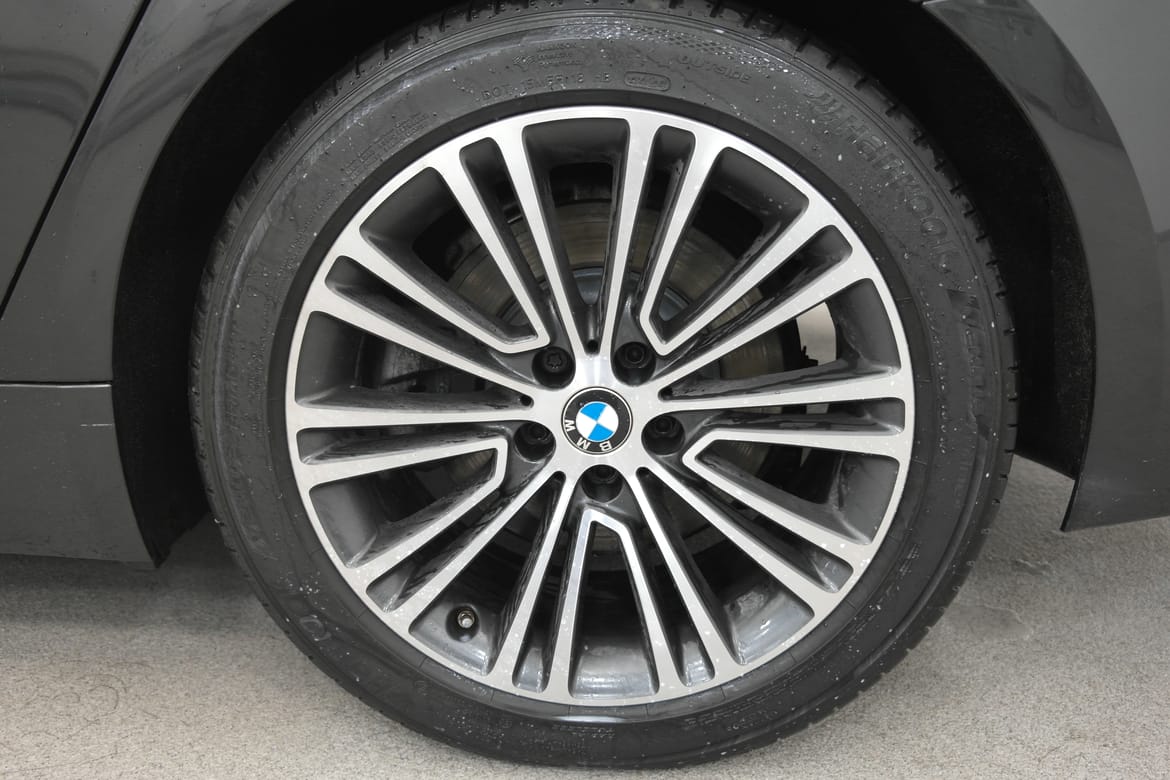 BMW 5-serie 2020 - miniatyr 21