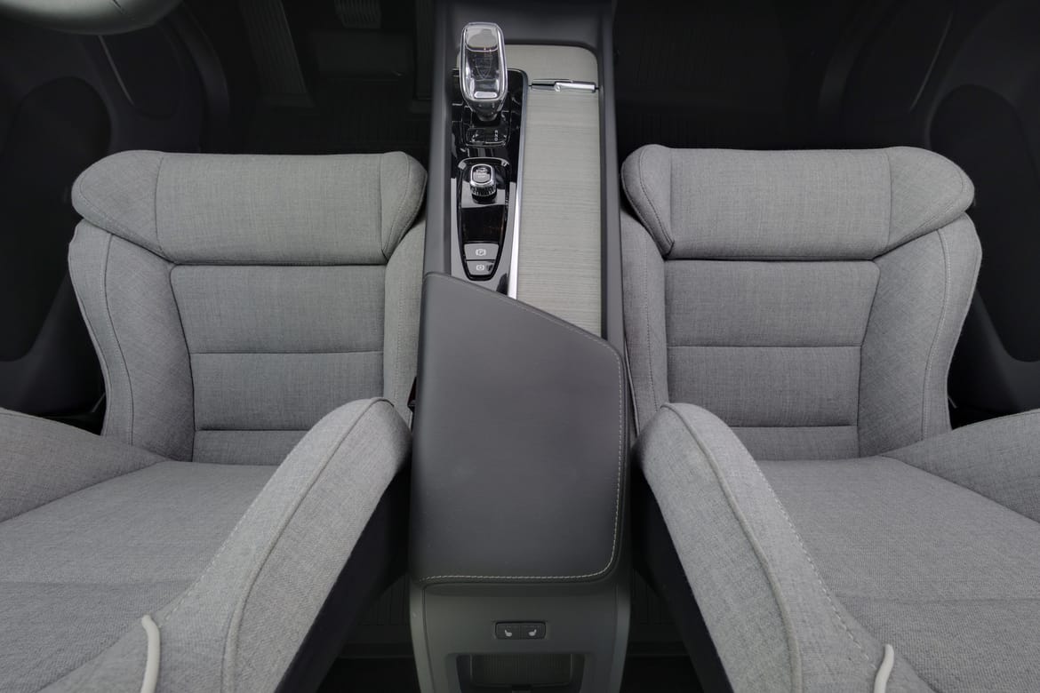 Volvo XC60 2025 - miniatyr 9