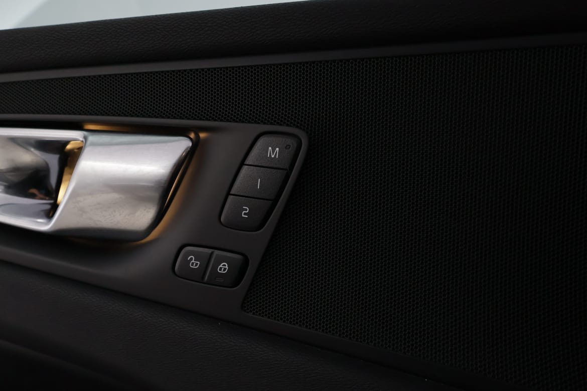 Volvo XC60 2025 - miniatyr 12