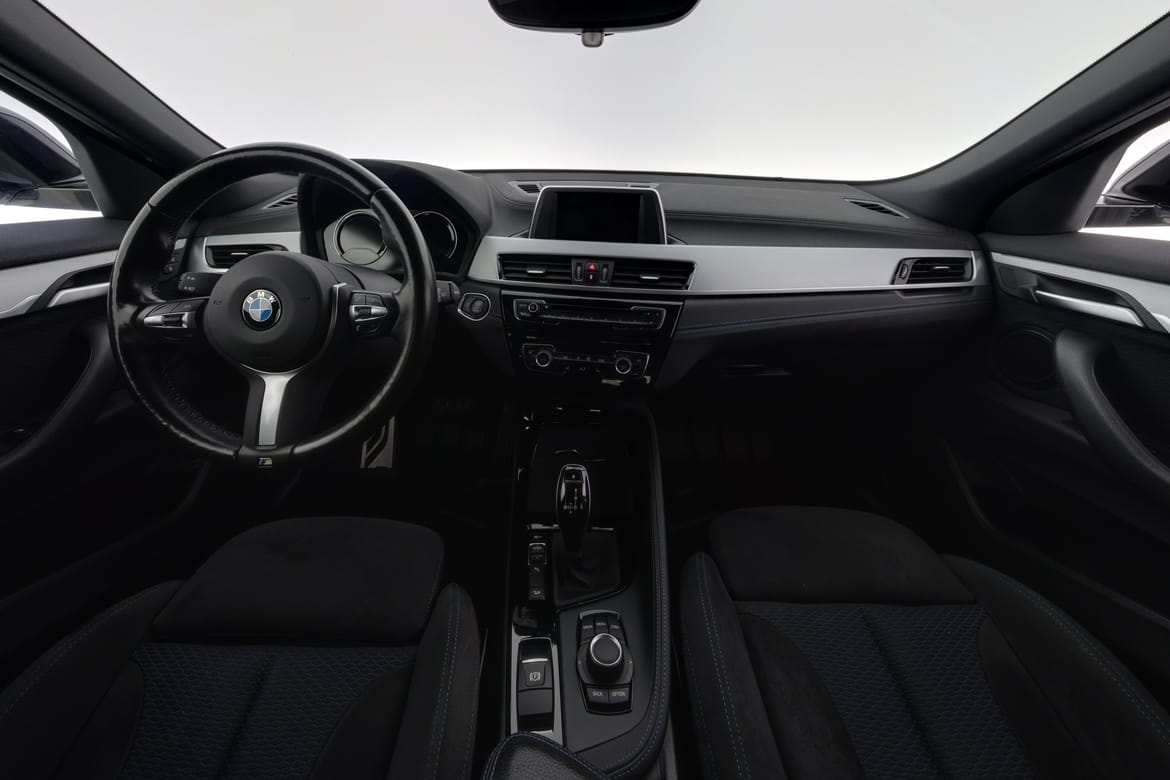 BMW X2 2018 - miniatyr 7
