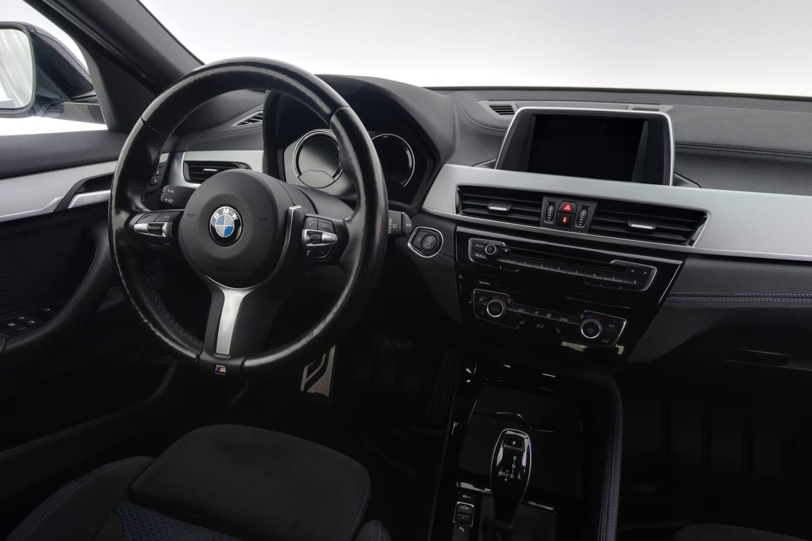 BMW X2 2018 - miniatyr 8