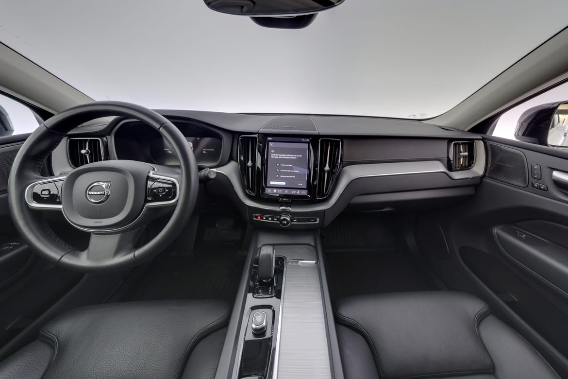 Volvo XC60 2023 - miniatyr 7