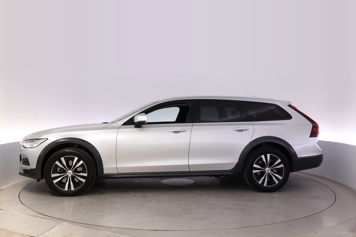 Volvo V90 2021 - miniatyr 2
