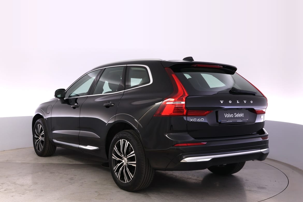 Volvo XC60 2022 - miniatyr 3