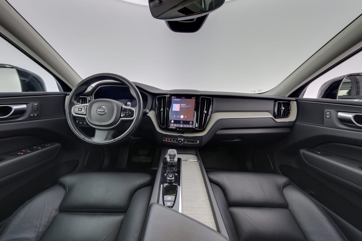 Volvo XC60 2022 - miniatyr 7